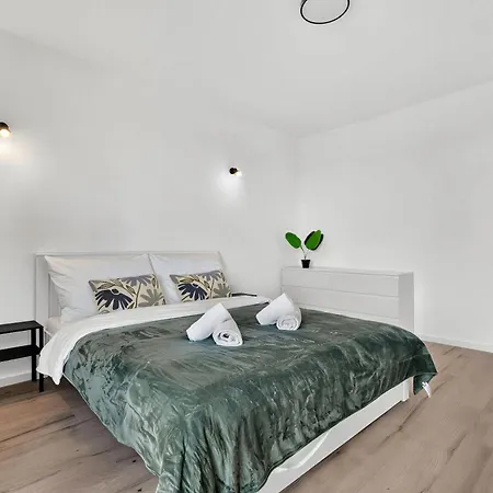 Horizon For 6 - Spacious & Quiet *